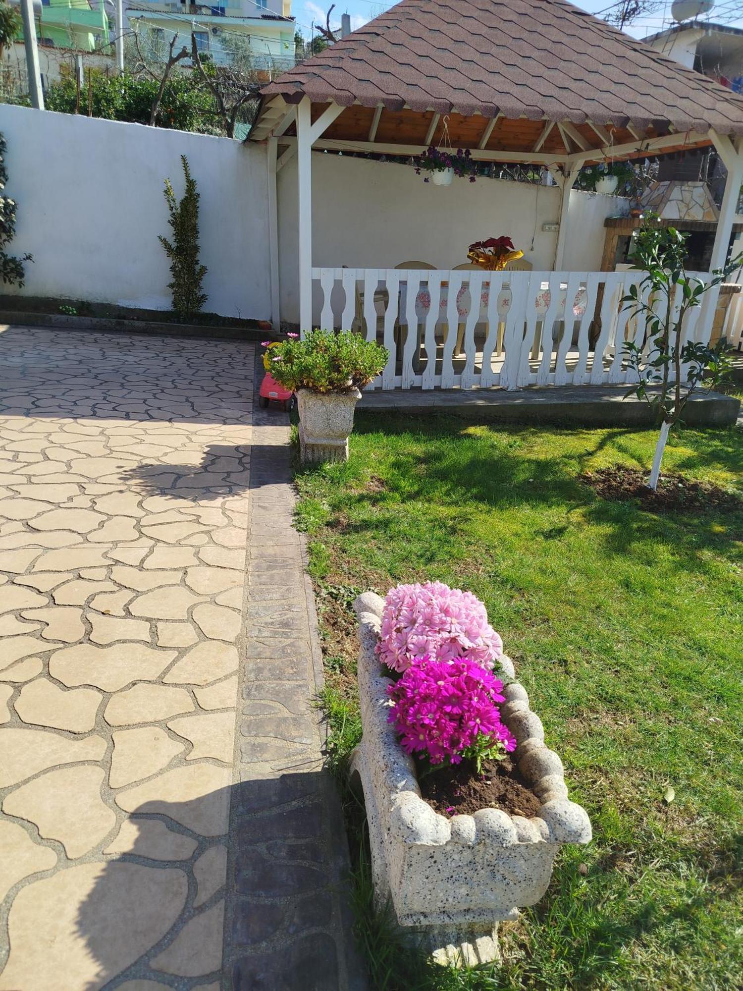 Villaer Fatbardha Miceli Tiranë